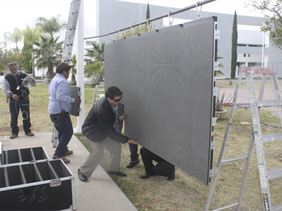 Pantallas para escuelas